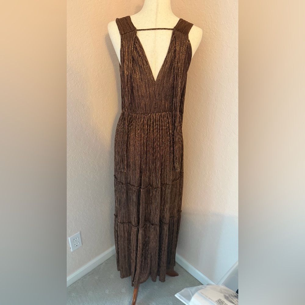 $395 Sabina Musáyev Helena Metallic Tiered Maxi Dress
No belt. Bronze  sz M - Picture 8 of 11